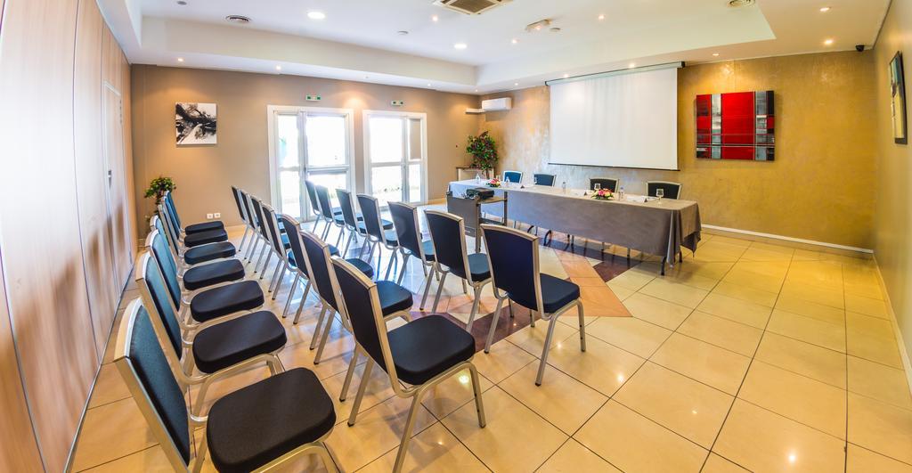 Hotel Ariane Istres Exterior foto