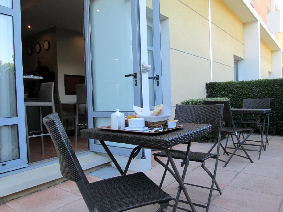 Hotel Ariane Istres Zimmer foto